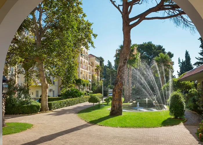 호텔 Maistra Select Island Katarina 로비니