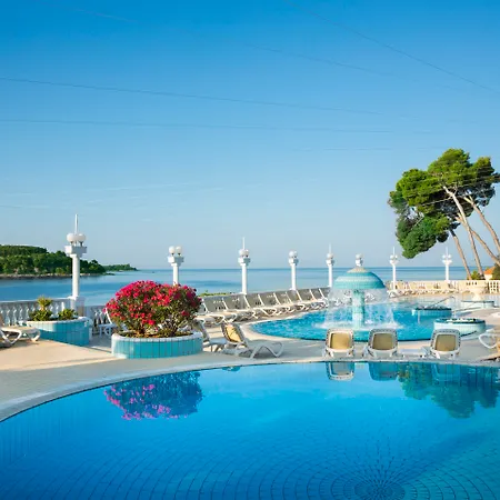 Отель Maistra Select Island Katarina 3*